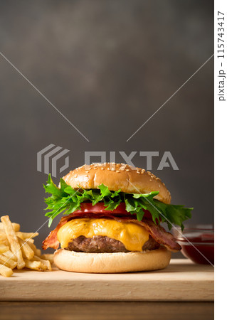 ハンバーガー ハンバーガー 115743417