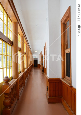 廊下(旧函館区公会堂 内部/北海道函館市元町11-13) 廊下(旧函館区公会堂 内部/北海道函館市元町11-13) 115745638