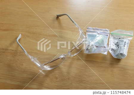 白内障術後保護メガネ 115748474
