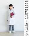 白衣の女の子 115751996