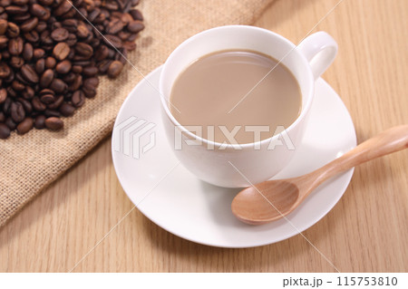 美味しそうなカフェオレ 115753810