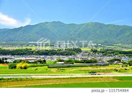 箕輪町より箕輪町三日町、南箕輪村、経ヶ岳方面を望む(長野県箕輪町)【2024.6】 箕輪町より箕輪町三日町、南箕輪村、経ヶ岳方面を望む(長野県箕輪町)【2024.6】 115754984