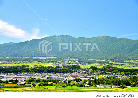 箕輪町より箕輪町三日町、南箕輪村、経ヶ岳方面を望む(長野県箕輪町)【2024.6】 115754985