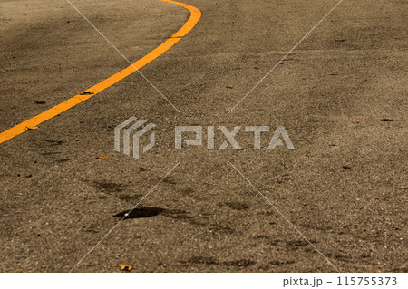 Solid yellow lines like this tend to be in areas with slopes and curves. Solid yellow lines like this tend to be in areas with slopes and curves. 115755373