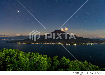 寺山公園展望台から見る桜島の夜景 115756503