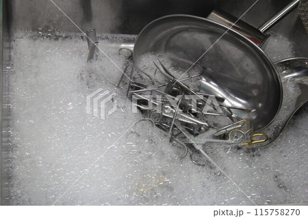 手術器具洗浄 手術器具洗浄 115758270