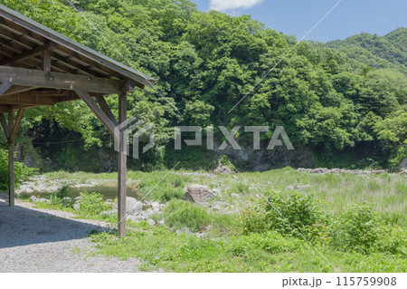 【初夏の道志川とバーベキュー棟】 【初夏の道志川とバーベキュー棟】 115759908