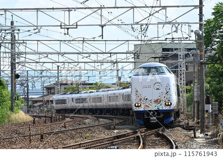 関空特急はるか　複々線東海道本線　山崎カーブを快走 115761943