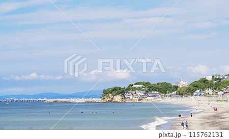 美しい海岸（七里ガ浜・稲村ケ崎・腰越）沿いの風景（富士山が見える初夏） 115762131