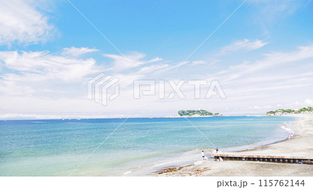 美しい海岸（七里ガ浜・稲村ケ崎・腰越）沿いの風景（富士山が見える初夏） 115762144