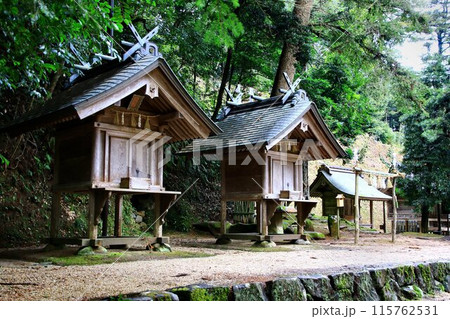 大庭の大宮さん・神魂さん… 日本最古の大社造り国宝・本殿【神魂神社】 115762531
