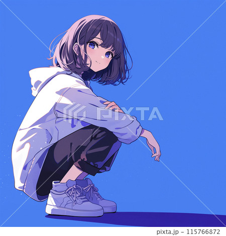 しゃがんでこちらを覗き込む女性 ブルーバック しゃがんでこちらを覗き込む女性 ブルーバック 115766872