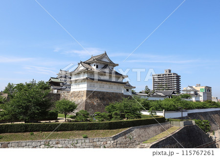 福山城(広島県 新幹線上りホームから撮影) 福山城(広島県 新幹線上りホームから撮影) 115767261