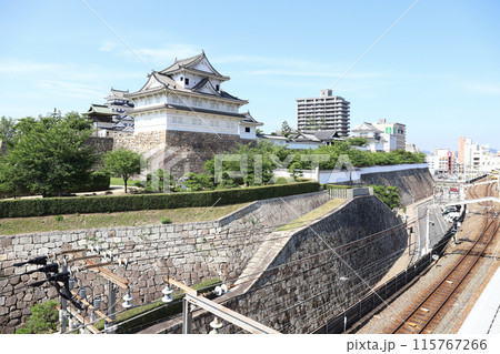 福山城(広島県 新幹線上りホームから撮影) 福山城(広島県 新幹線上りホームから撮影) 115767266
