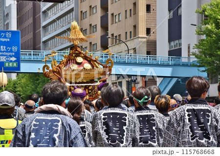 花園神社例大祭の本社神輿 東京 花園神社例大祭の本社神輿 東京 115768668