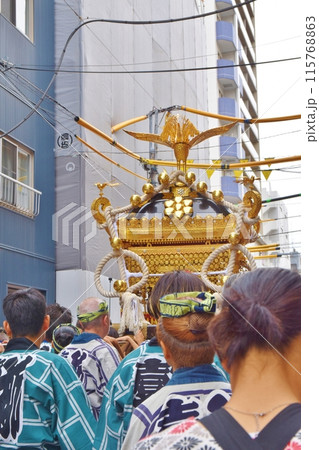 鳥越まつりの千貫神輿 東京 鳥越まつりの千貫神輿 東京 115768863