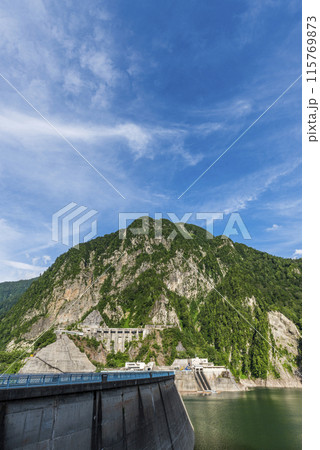 赤沢岳と黒部湖 富山県立山町 赤沢岳と黒部湖 富山県立山町 115769873