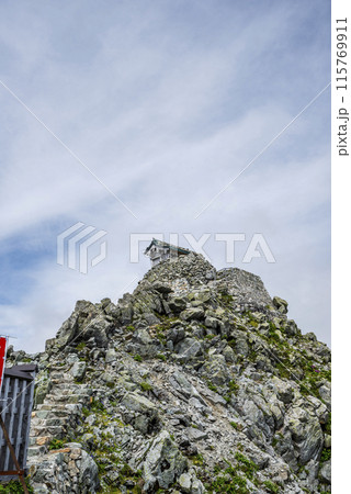 雄山神社峰本社　富山県立山町 115769911