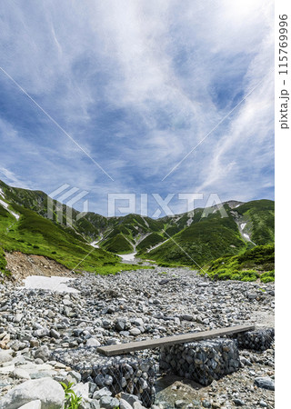 立山連峰　富山県立山町 115769996