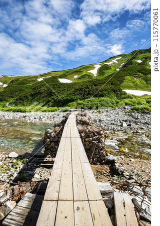 称名川に架かる浄土橋　富山県立山町 115770061
