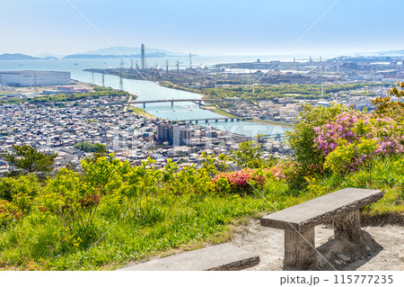 播磨平野に連なる御旅山の山頂(兵庫県姫路市飾磨区妻鹿)※作品コメント欄に撮影位置 播磨平野に連なる御旅山の山頂(兵庫県姫路市飾磨区妻鹿)※作品コメント欄に撮影位置 115777235