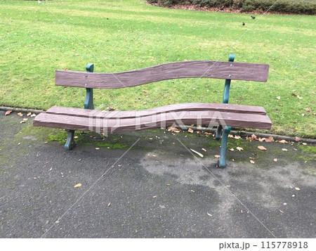ベンチ 115778918
