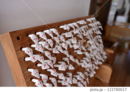 白蛇神社の蛇のおみくじ 115780017