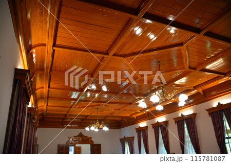 威風堂々たる明治期の西洋風館「旧函館区公会堂」・内観 威風堂々たる明治期の西洋風館「旧函館区公会堂」・内観 115781087