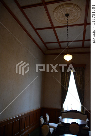 威風堂々たる明治期の西洋風館「旧函館区公会堂」・内観 威風堂々たる明治期の西洋風館「旧函館区公会堂」・内観 115781301