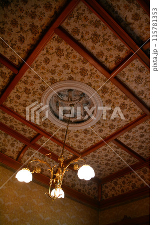 威風堂々たる明治期の西洋風館「旧函館区公会堂」・内観 威風堂々たる明治期の西洋風館「旧函館区公会堂」・内観 115781353
