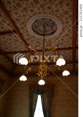 威風堂々たる明治期の西洋風館「旧函館区公会堂」・内観 115781460