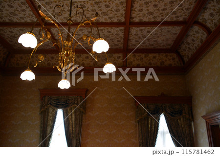 威風堂々たる明治期の西洋風館「旧函館区公会堂」・内観 威風堂々たる明治期の西洋風館「旧函館区公会堂」・内観 115781462