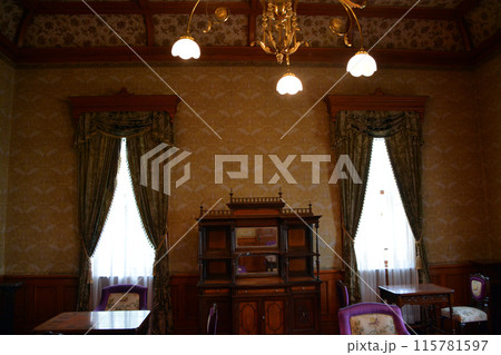 威風堂々たる明治期の西洋風館「旧函館区公会堂」・内観 威風堂々たる明治期の西洋風館「旧函館区公会堂」・内観 115781597