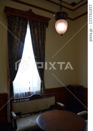 威風堂々たる明治期の西洋風館「旧函館区公会堂」・内観 威風堂々たる明治期の西洋風館「旧函館区公会堂」・内観 115781857