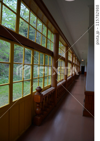 威風堂々たる明治期の西洋風館「旧函館区公会堂」・内観 威風堂々たる明治期の西洋風館「旧函館区公会堂」・内観 115782988