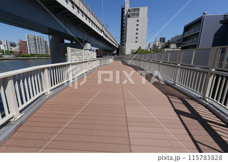 竪川水門テラス連絡橋 2024年5月 竪川水門テラス連絡橋 2024年5月 115783828