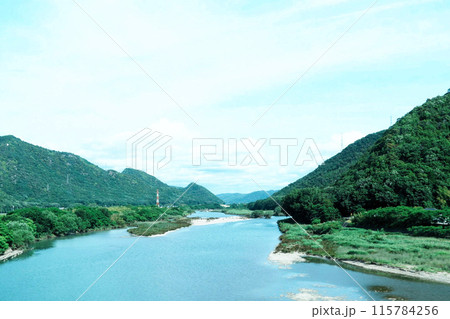 山陽新幹線から見た6月の千種川(兵庫県赤穂市) 山陽新幹線から見た6月の千種川(兵庫県赤穂市) 115784256