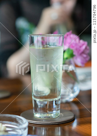 高級ホテルのアフタヌーンティー 高級ホテルのアフタヌーンティー 115784796