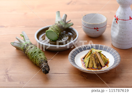ツーンと辛い 本わさび（生山葵）の醤油漬け わさびのシャキシャキの食感がおもしろい一品 115787619