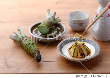 ツーンと辛い 本わさび（生山葵）の醤油漬け わさびのシャキシャキの食感がおもしろい一品 115787624