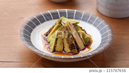 ツーンと辛い 本わさび（生山葵）の醤油漬け わさびのシャキシャキの食感がおもしろい一品 115787638