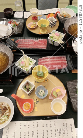ホテルの懐石料理 115787818