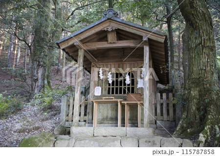 白髭神社の境内 岩戸社 白髭神社の境内 岩戸社 115787858