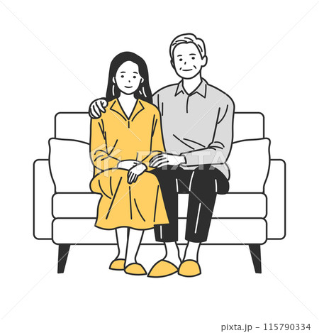 ソファに座る若い女性とシニア男性の家族 115790334