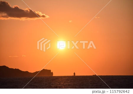 神威岬に沈む夕日 神威岬に沈む夕日 115792642