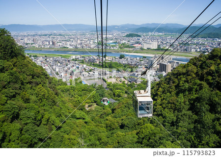 金華山ロープウェー《上り下りすれ違い》 115793823