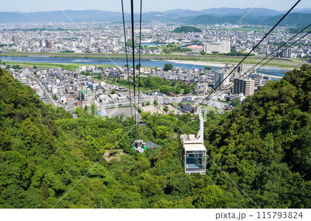 金華山ロープウェー《上り下りすれ違い》 金華山ロープウェー《上り下りすれ違い》 115793824