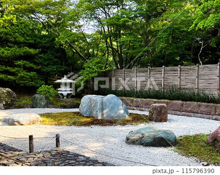 日本庭園 石庭 中島公園 新緑 日本庭園 石庭 中島公園 新緑 115796390