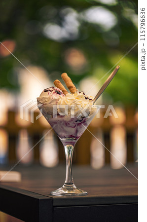 Glass cup of ice cream 115796636
