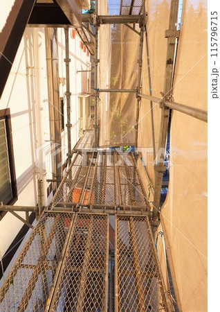 外壁塗装　屋根塗装　足場　養生シート　鋼管 115796715